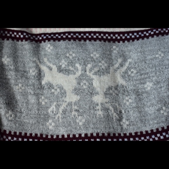 Sweater - Picture 3 of 9